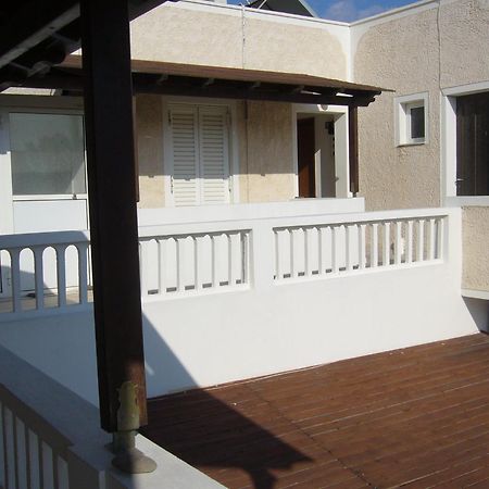 Margarita Apartment Perissa  Bagian luar foto