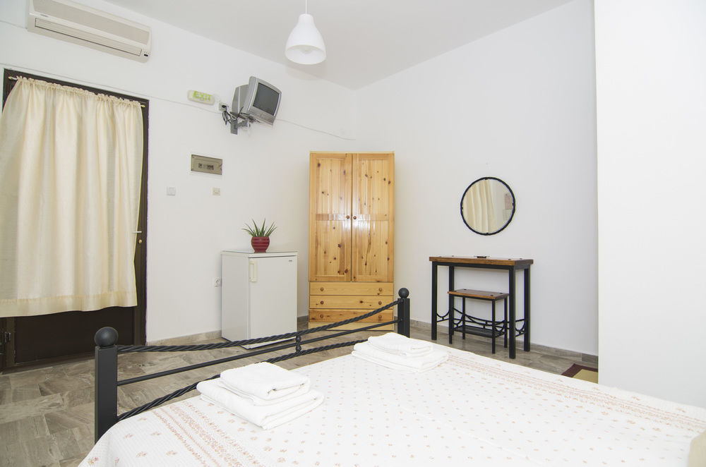 Margarita Apartment Perissa  Bagian luar foto