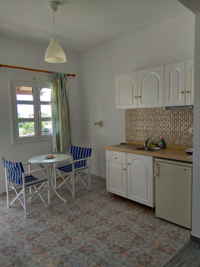 Margarita Apartment Perissa  Bagian luar foto
