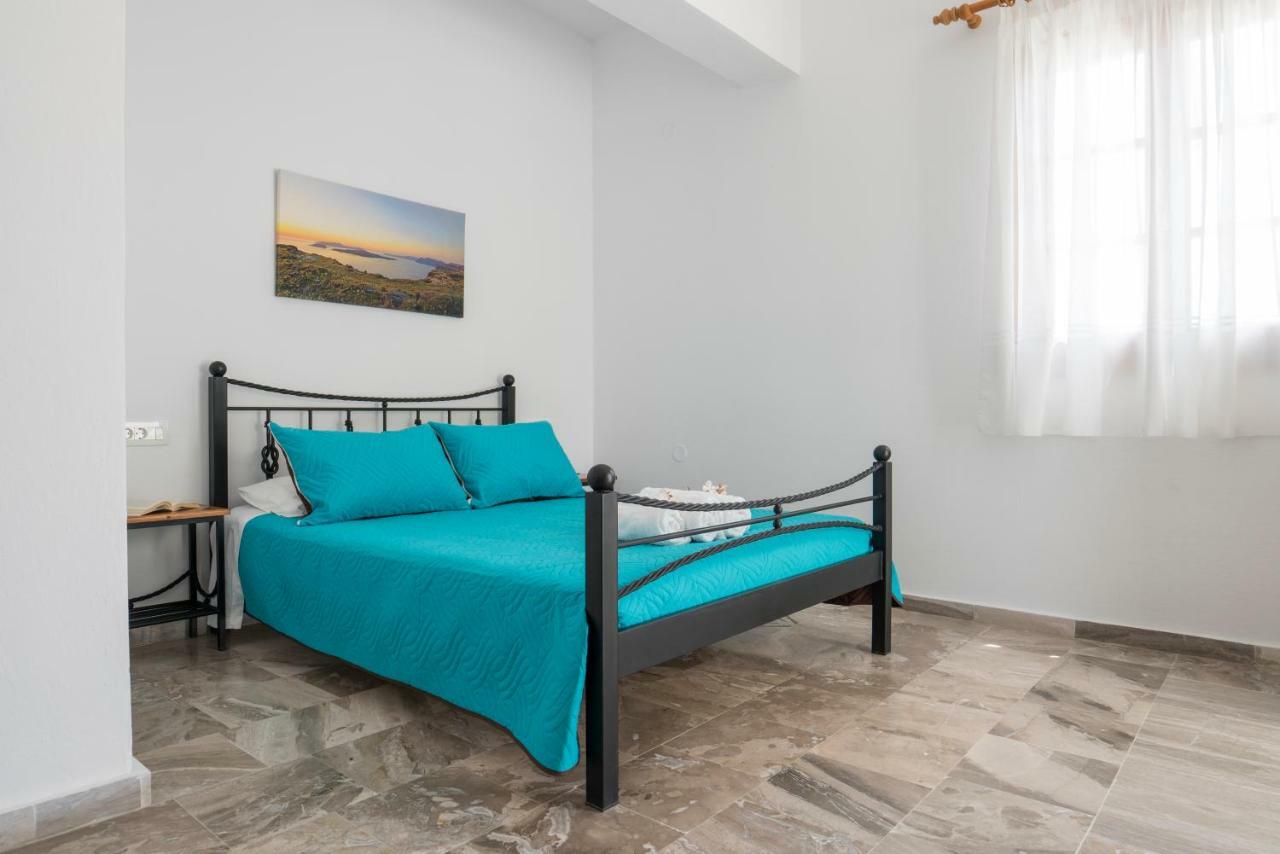 Margarita Apartment Perissa  Bagian luar foto
